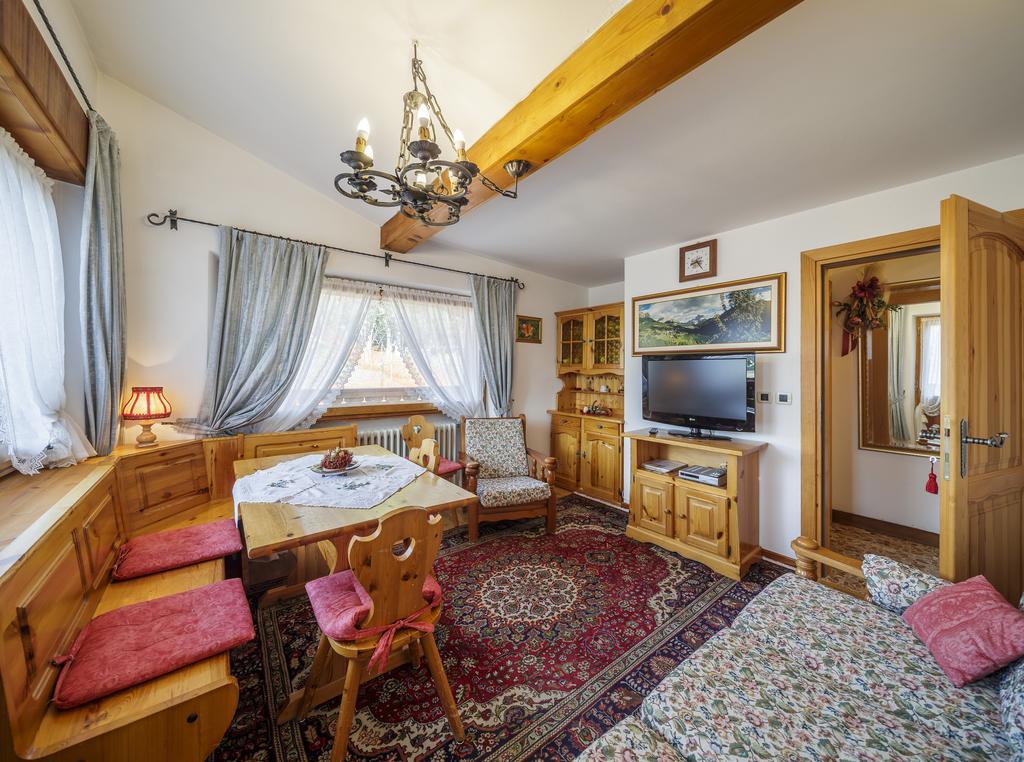 Villa Casanova - Stayincortina Cortina d'Ampezzo Ruang foto